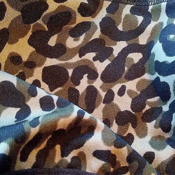 Pink Victoria's Secret Ultimate sports bra size Large cheetah print - Picture 5 of 5